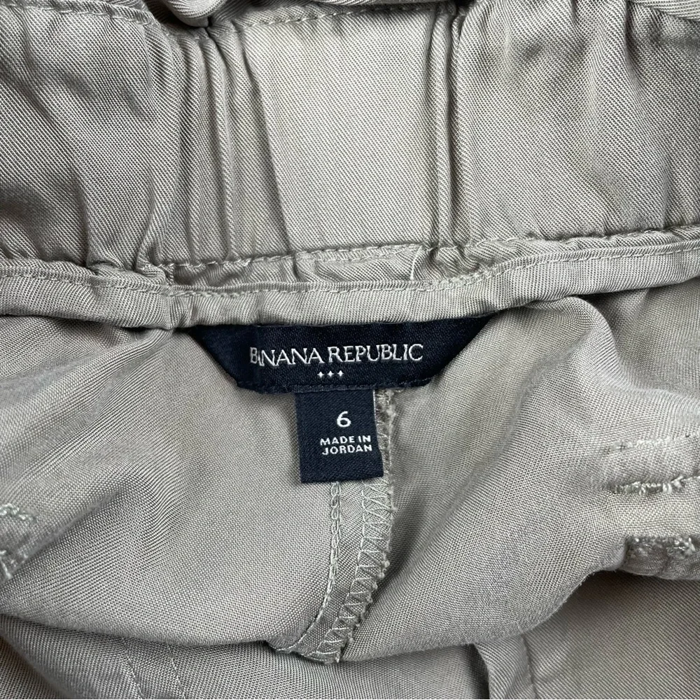 Banana Republic Utility Trouser Pants Women’s 6 Green Lyocell High Waist Baggy